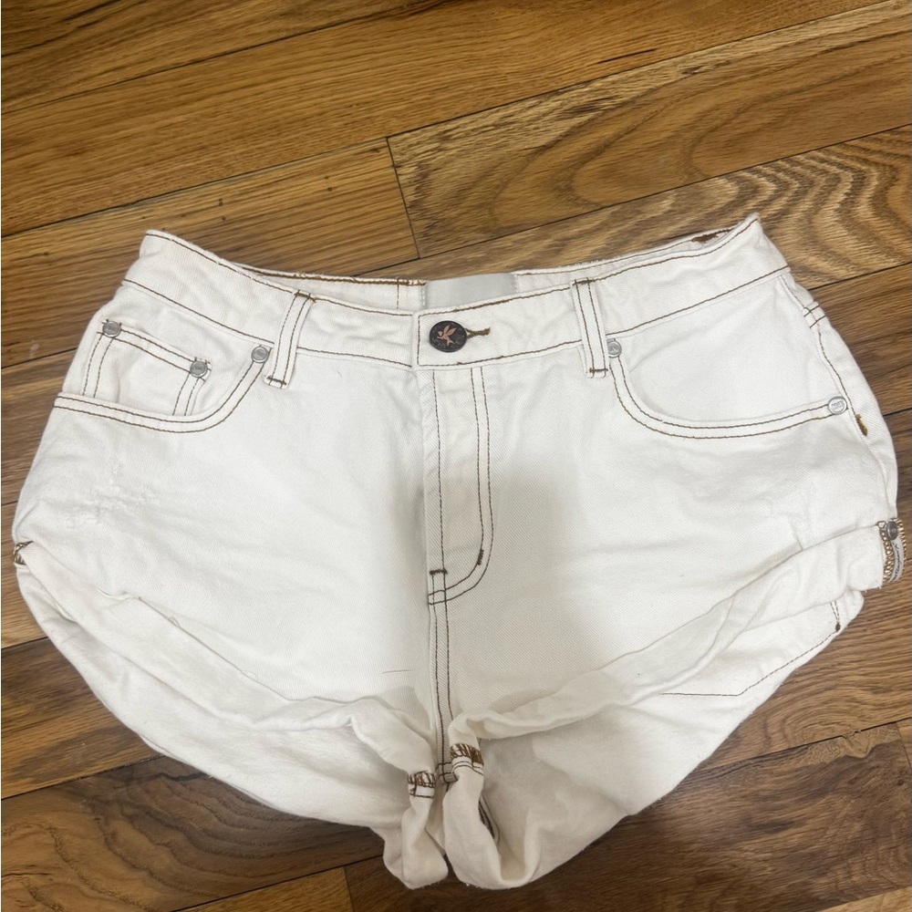 White One Teaspoon Shorts